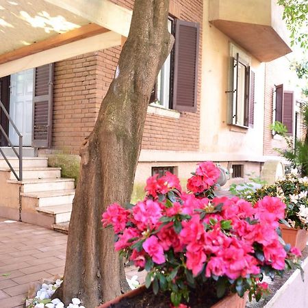 Hotel Tiburtina House Roma Exterior foto