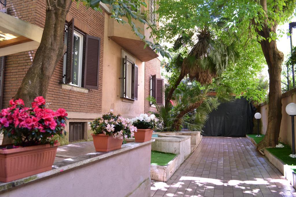 Hotel Tiburtina House Roma Exterior foto