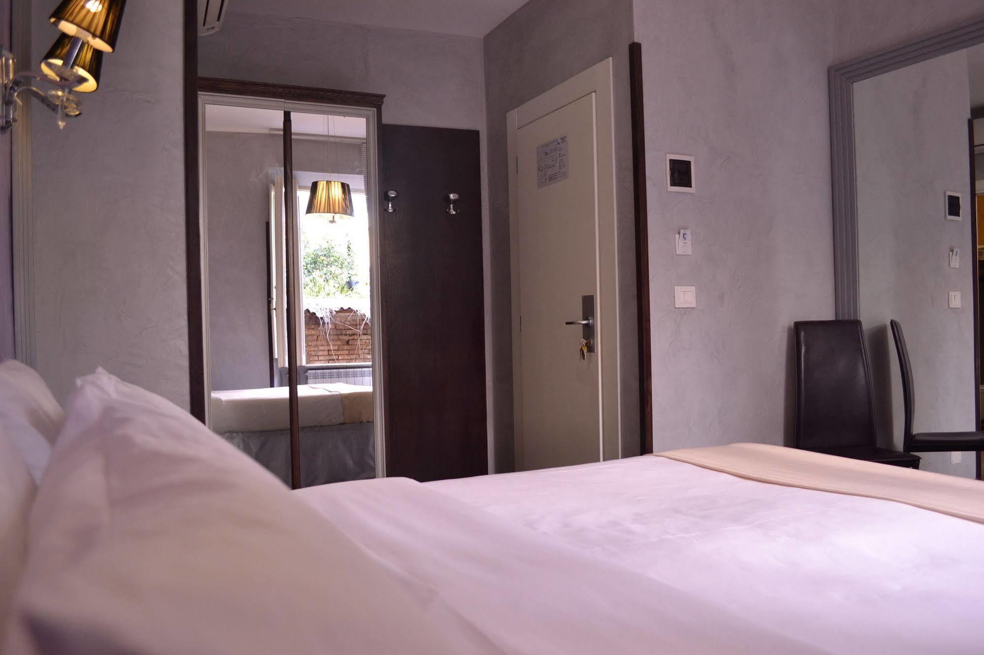 Hotel Tiburtina House Roma Exterior foto